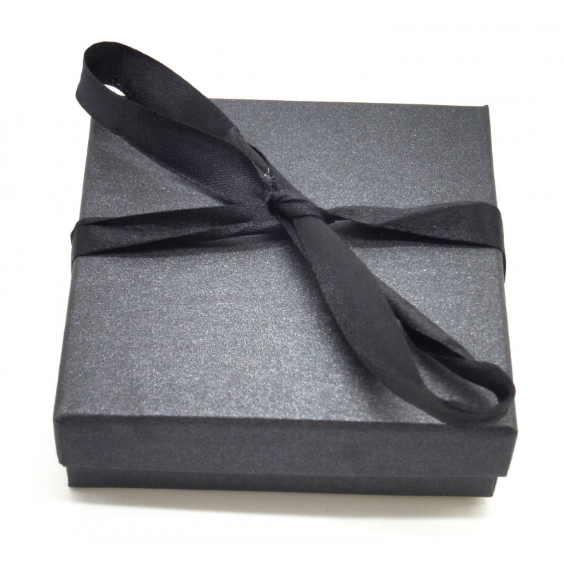 Caixa laço preta 9x9cm. (12 unid)