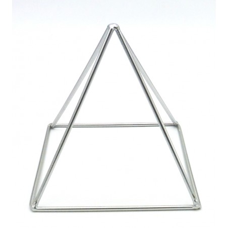 Pirâmide Metal Prateada 30cm.